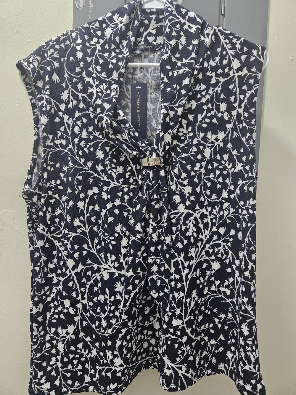 Adrienne Vittadini Navy and White Sleeveless Floral-Print Shirt